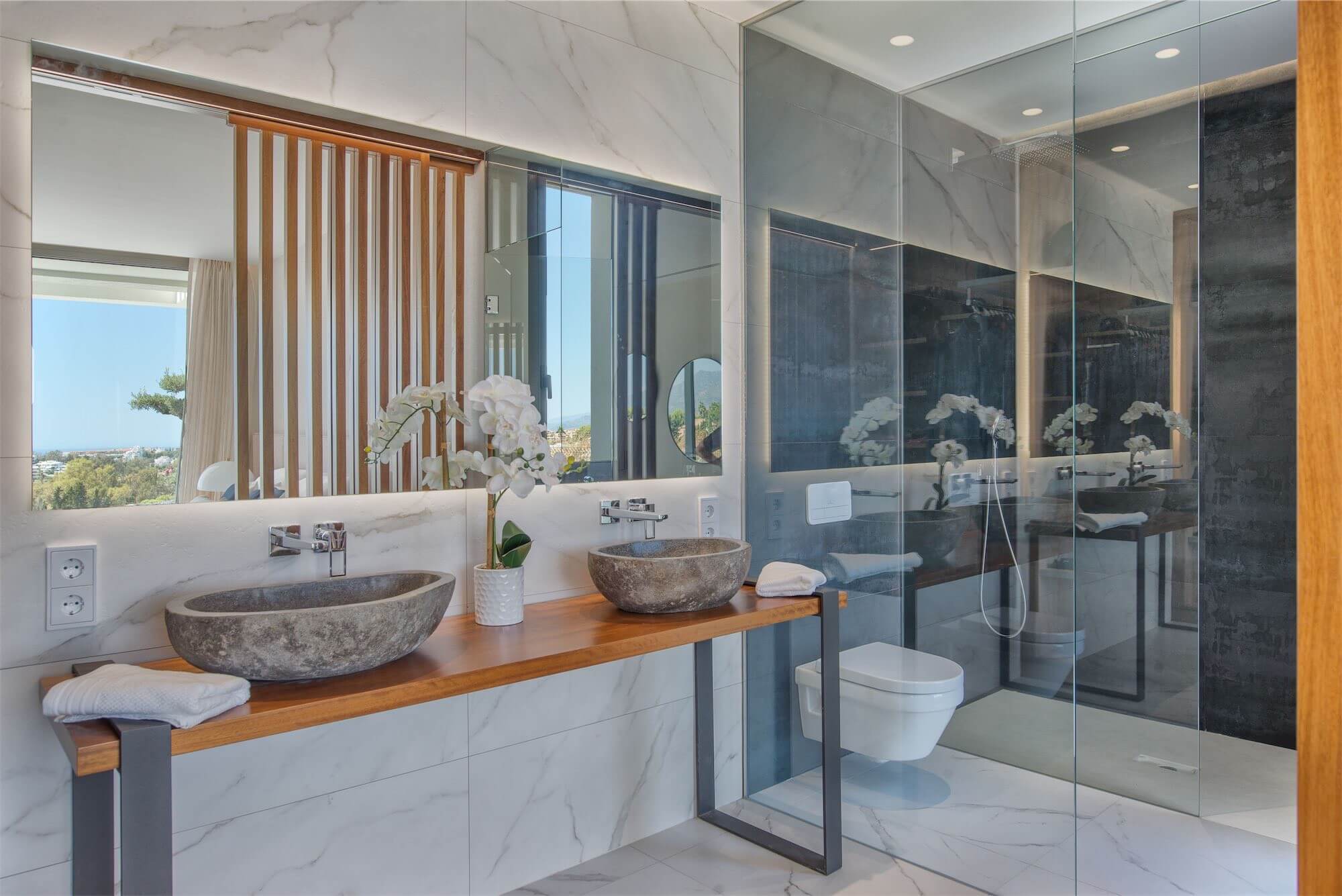 Amazing high end apartments and penthouse-villas with private plunge ...