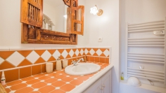 Lovely townhouse in beautiful estate close to the beach for very interesting price!