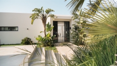 Spectaculaire designer villa met verhuurvergunning en prachtig zeezicht in Vista Alegre