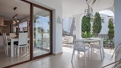 Hele sfeervolle moderne en volledig gerenoveerde Ibiza stijl villa 