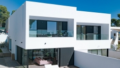 Luxe geschakelde villa's op toplocatie in Moraira