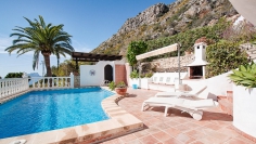 Super charmante Spaanse villa met een absoluut droomuitzicht op zee