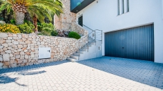 Beautiful contemporary villa with lovely sea views and 100% privacy