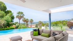 Beautiful contemporary villa with lovely sea views and 100% privacy