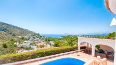 Fantastische en zeer sfeervolle villa met panoramisch zeezicht in het geliefde El Portet