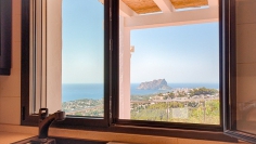 Super mooie Ibiza stijl villa met panoramisch zeezicht en 100% privacy in Moraira