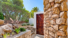 Super mooie Ibiza stijl villa met panoramisch zeezicht en 100% privacy in Moraira