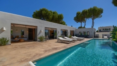 Schitterende Ibiza stijl villa  van hoge kwaliteit op een heerlijke locatie in Moraira