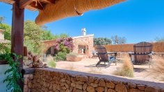 Costa Blanca's Hidden Gem: A Restored 200-Year-Old Finca surrounded by natural beauty