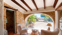 Costa Blanca's Hidden Gem: A Restored 200-Year-Old Finca surrounded by natural beauty