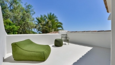 Schitterende volledig gerenoveerde Ibiza stijl villa met panoramisch zeezicht