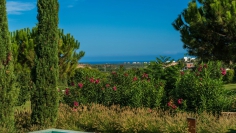 Superb and very complete high quality villa on Spain's leading 5* golfresort