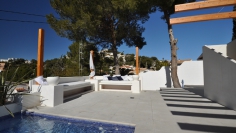 Prachtige Ibiza stijl villa met zeezicht