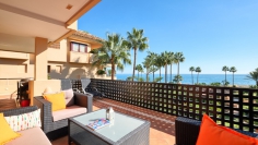 Spectaculair zeezicht appartement in luxe resort direct aan het strand