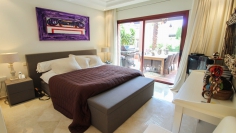 Luxury groudfloor apartment in frontline beach complex