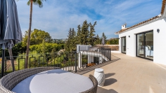 Beautiful new build Mediterranean villa with modern interior in sought after location