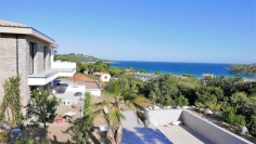 Absolutely stunning modern sea viea apartment for sale close to all amenities