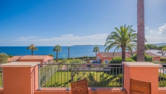Beautiful apartment with stunning sea views in luxur residence just a few steps from the beach