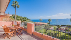 Beautiful apartment with stunning sea views in luxur residence just a few steps from the beach