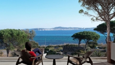 Zeer luxe en ruime nieuwbouw appartementen met panoramisch uitzicht op zee en Saint Tropez