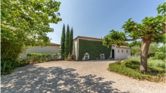 Lovely family house overlooking St Tropez bay and walking distance to the beach and golfcourse