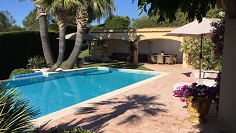 Charming Provencal sea view villa close to Les Issambres center for excellent price!