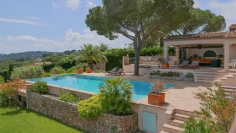 Impressive villa with incredible views of Saint Tropez bay
