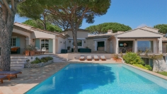 Impressive villa with incredible views of Saint Tropez bay