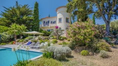 Superb charming villa of the 30s at walking distance to the beach and golfcourse