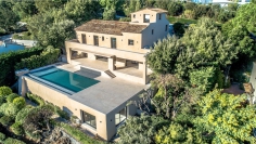 Indrukwekkende super villa met fenomenaal uitzicht over de baai van Saint Tropez