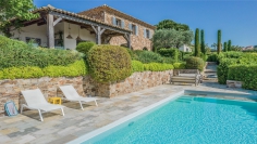 Superb villa full of charm and modern comfort with impressive sea views