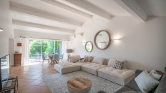 Stunning large bastide with lovely sea views