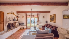 Super charming Provencal villa in lovely location in private domain near golf and beach