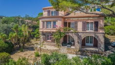 Lovely Provencal villa to renovate with stunning sea views and lots of potential to add value