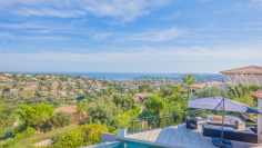 Magnificent and stylish modern Provençal villa with panoramic sea view in secure area