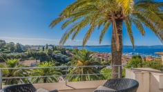 Luxurious 1930s Villa with Panoramic Sea Views in toplocation of Sainte-Maxime