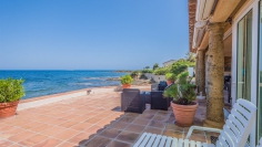 Unieke Waterfront villa aan zee in Sainte Maxime – Een zeldzame kans aan de Golf van Saint-Tropez