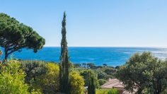 Super charmant Provencaals huis met uitzonderlijk panoramisch zeezicht - Buitenkans!