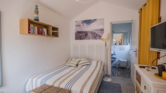 Spacious Provençal villa with panoramic sea views in private and secure domain