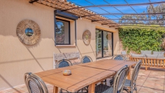 Stijlvolle en volledig gerenoveerde Provencaalse villa op geweldige locatie!