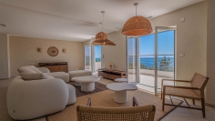 Volledig gerenoveerde villa met spectaculair uitzicht op de baai van Saint-Tropez