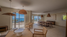 Volledig gerenoveerde villa met spectaculair uitzicht op de baai van Saint-Tropez