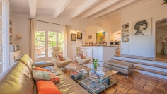 Zeldzame kans op toplocatie: charmante villa met zeezicht, rust en enorm renovatiepotentieel