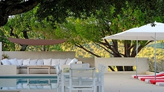 Luxueuze moderne zeezicht villa met apart gastenverblijf in veilig privé domein