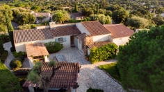 Lovely Provencal villa with sea view full of charm and modern comfort