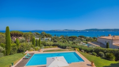 Luxury Villa with Exceptional Sea Views in Grimaud – Walking Distance to the Beach and Full Privacy
