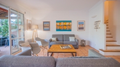 Charming Provençal home in a secure domain near the beach for interesting price