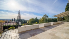 Fully renovated Provencal villa with beautiful views and walking distance from the village