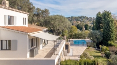 Fully renovated Provencal villa with beautiful views and walking distance from the village