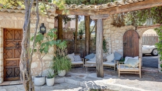 Stunning authentic farmhouse at walking distance from historic Saint Paul de Vence